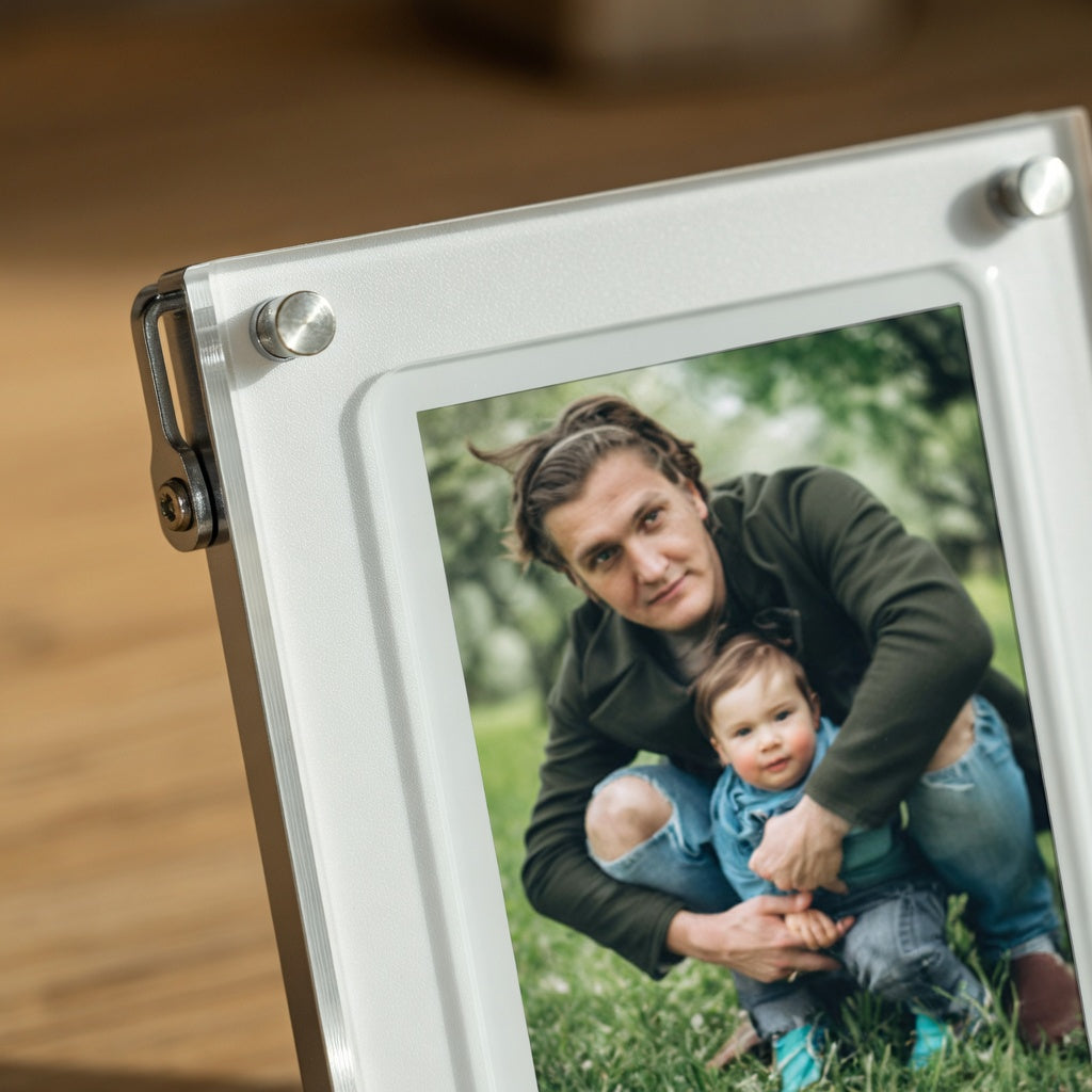 Digital Photo Frame with WiFi Display